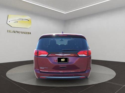 2018 Chrysler Pacifica Touring Plus