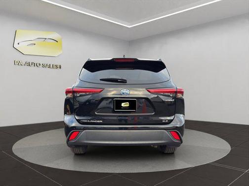 2021 Toyota Highlander Hybrid XLE