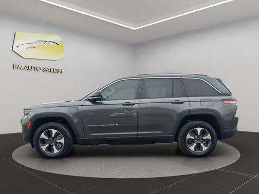 2022 Jeep Grand Cherokee 4xe Base