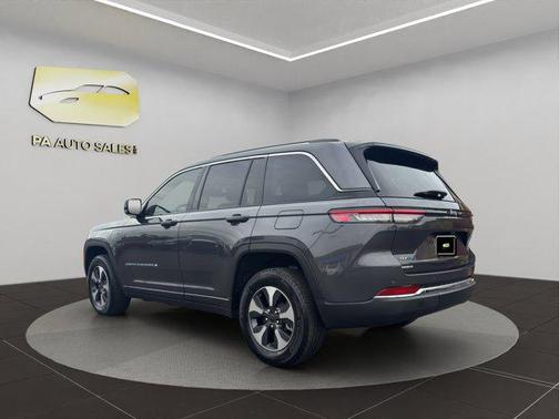2022 Jeep Grand Cherokee 4xe Base