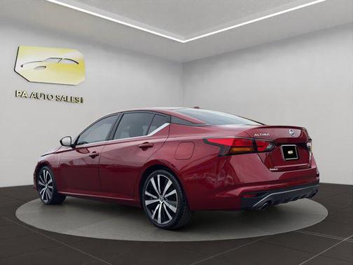 2020 Nissan Altima SR FWD