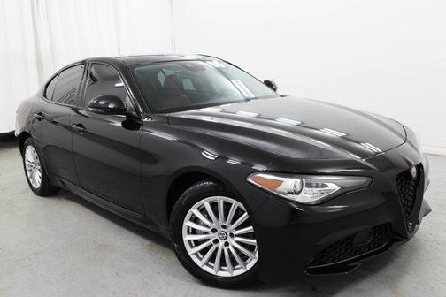 2021 Alfa Romeo Giulia Base