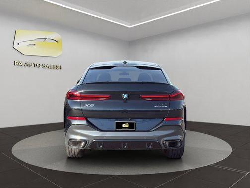 2023 BMW X6 xDrive40i