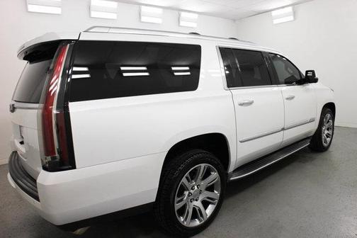 2016 Cadillac Escalade ESV Luxury