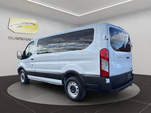 2022 Ford Transit-150 XL