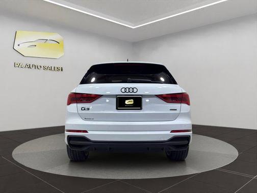 2022 Audi Q3 45 S line Premium Plus
