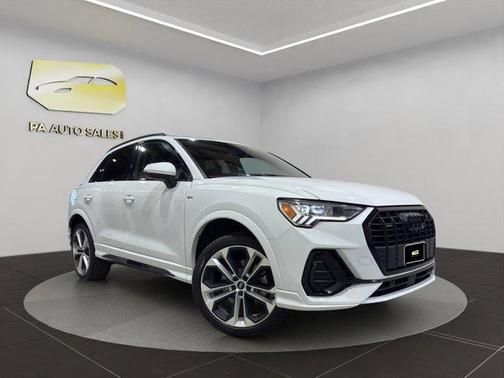 2022 Audi Q3 45 S line Premium Plus