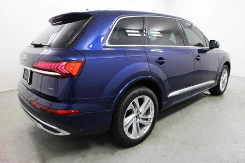 2022 Audi Q7 55 Premium Plus