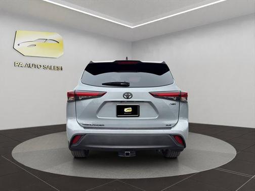 2025 Toyota Highlander Hybrid XLE