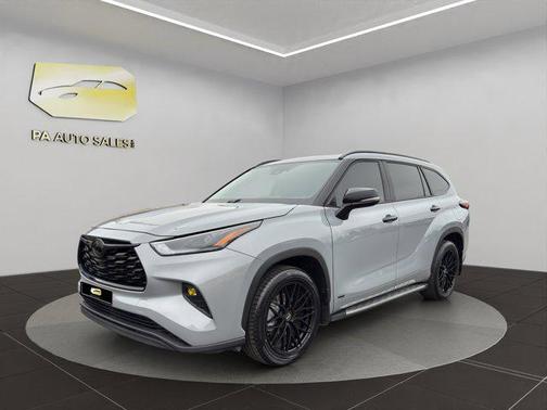 2025 Toyota Highlander Hybrid XLE