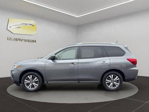 2018 Nissan Pathfinder SV