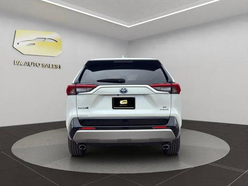 2022 Toyota RAV4 Hybrid SE