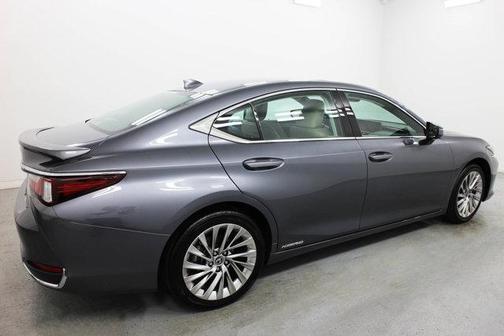 2019 Lexus ES 300h Luxury