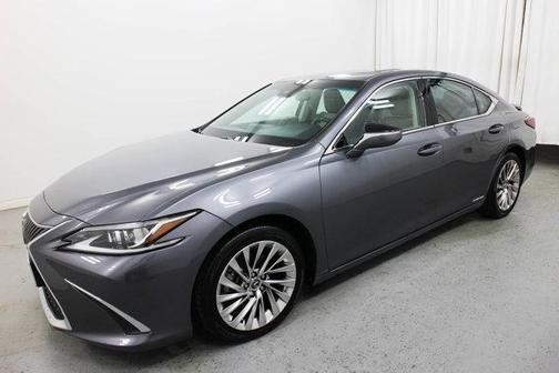 2019 Lexus ES 300h Luxury
