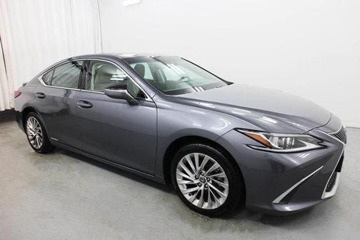 2019 Lexus ES 300h Luxury