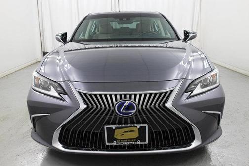 2019 Lexus ES 300h Luxury