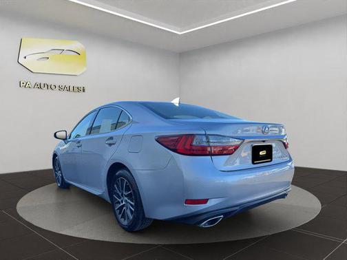 2017 Lexus ES 350 Base