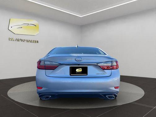 2017 Lexus ES 350 Base