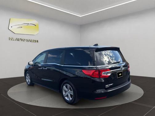 Crystal Black Pearl 2019 Honda Odyssey EX