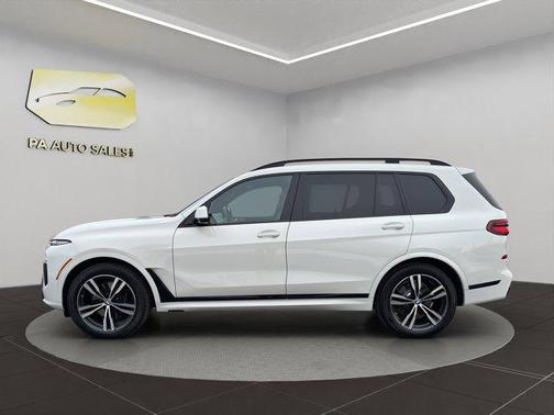 2023 BMW X7 xDrive40i