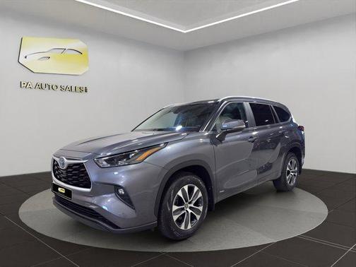 2023 Toyota Highlander Hybrid XLE