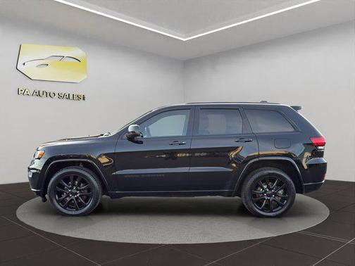 2017 Jeep Grand Cherokee Altitude