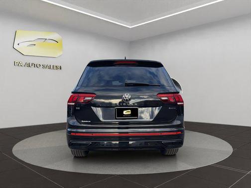 2022 Volkswagen Tiguan 2.0T SE R-Line Black 4MOTION