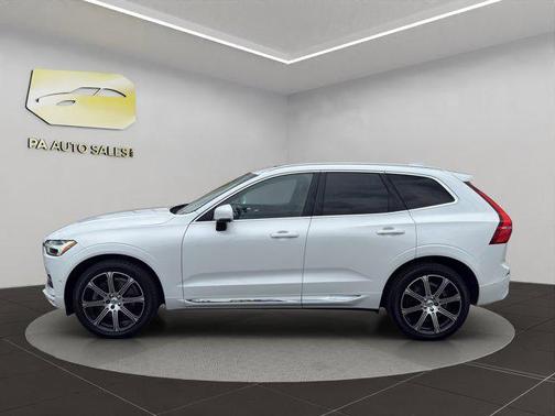 White 2018 Volvo XC60 T6 Inscription