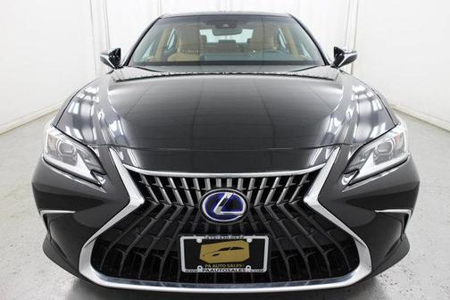2022 Lexus ES 300h Base