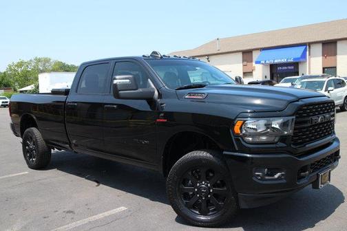 2023 RAM 3500 Big Horn Crew Cab 4x4 8' Box