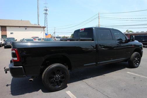 2023 RAM 3500 Big Horn Crew Cab 4x4 8' Box