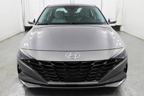 2022 Hyundai ELANTRA Limited