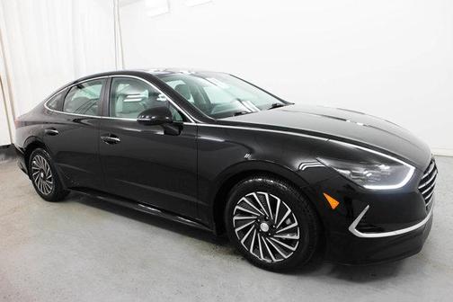 2023 Hyundai SONATA Hybrid Limited