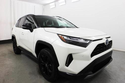 2022 Toyota RAV4 Hybrid SE