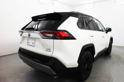 2022 Toyota RAV4 Hybrid SE