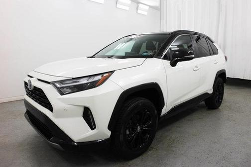 2022 Toyota RAV4 Hybrid SE