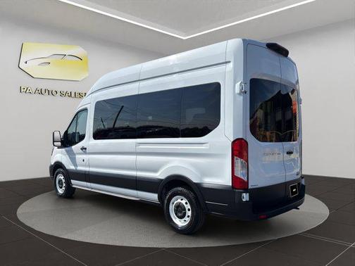 Oxford White 2023 Ford Transit-350 XL