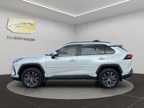2024 Toyota RAV4 Hybrid XLE Premium
