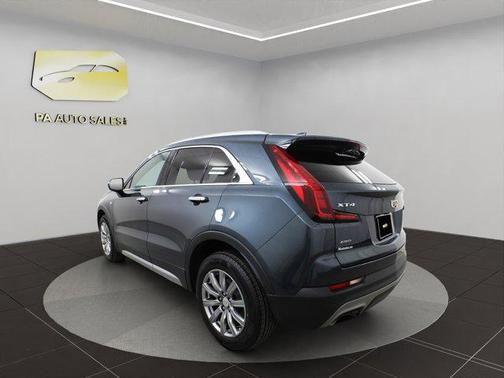 2020 Cadillac XT4 Premium Luxury