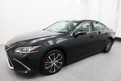 2023 Lexus ES 300h Base