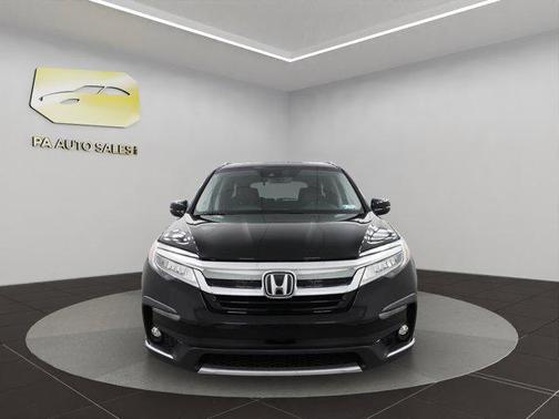 2019 Honda Pilot Touring 8-Passenger