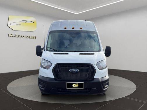 Oxford White 2022 Ford Transit-350 XL