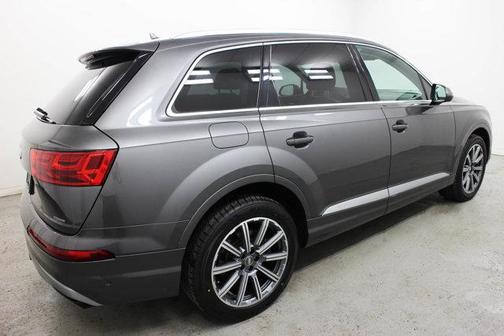2019 Audi Q7 55 Premium Plus