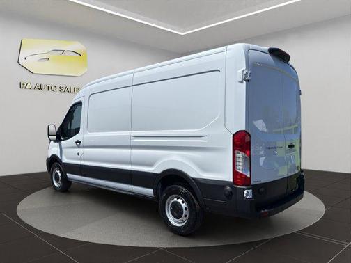 Oxford White 2024 Ford Transit-250 Base