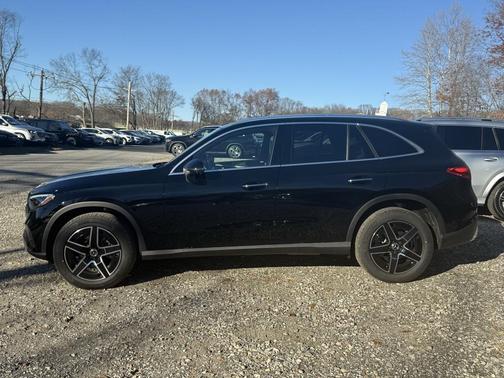 2026 Mercedes-Benz GLC 300 4MATIC