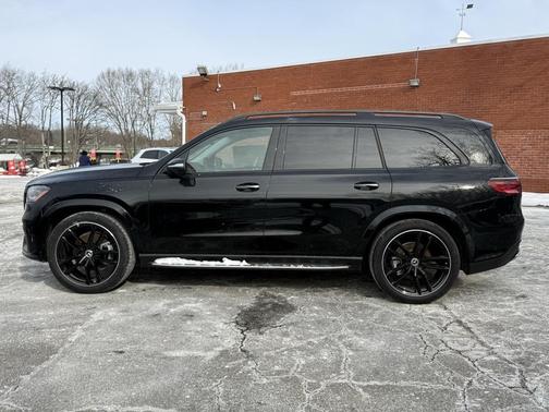 2025 Mercedes-Benz GLS 450 4MATIC