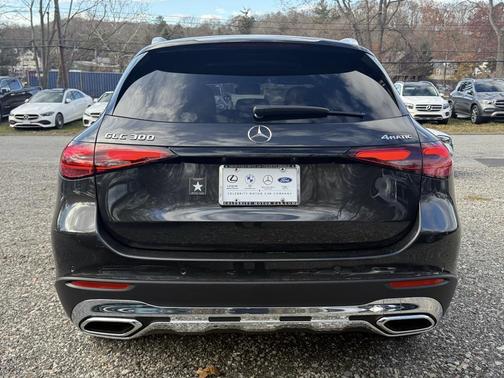 2026 Mercedes-Benz GLC 300 4MATIC