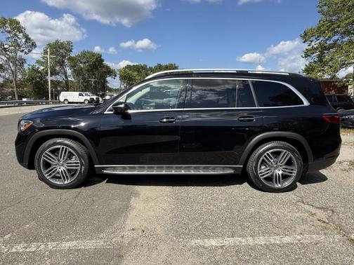 2026 Mercedes-Benz GLS 450 4MATIC