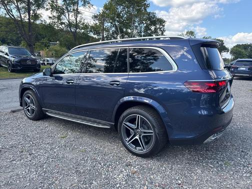 2026 Mercedes-Benz GLS 450 4MATIC