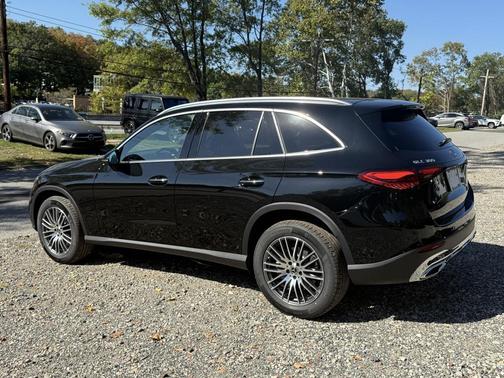 2026 Mercedes-Benz GLC 300 4MATIC